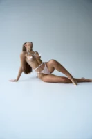 Lingerie avec chaînes