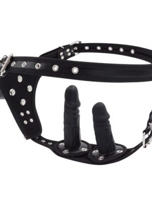 wearable G-spot stimulating dildo