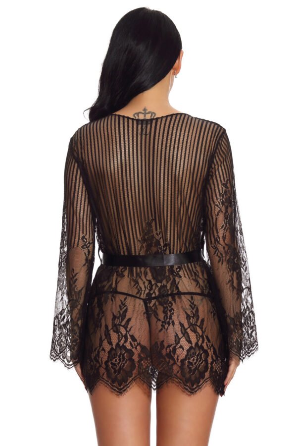 Roupão de flores e riscas